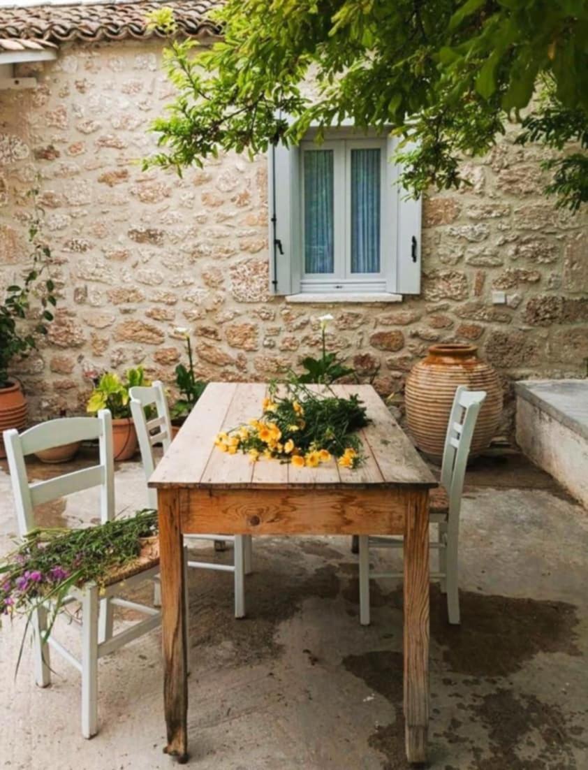 Aνεξάρτητη Παραδοσιακή Πέτρινη Κατοικία Corinth Bagian luar foto